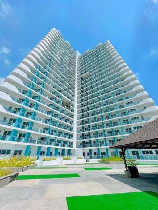 1Bedroom Unit At Azure North With Netflix Up To 6Pax Сан Фернандо Екстериор снимка