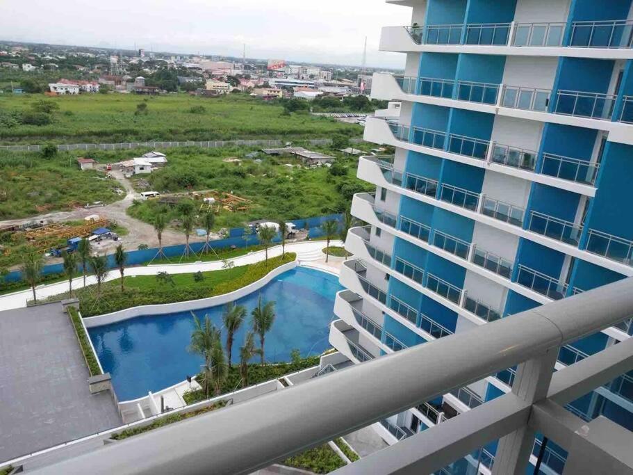 1Bedroom Unit At Azure North With Netflix Up To 6Pax Сан Фернандо Екстериор снимка